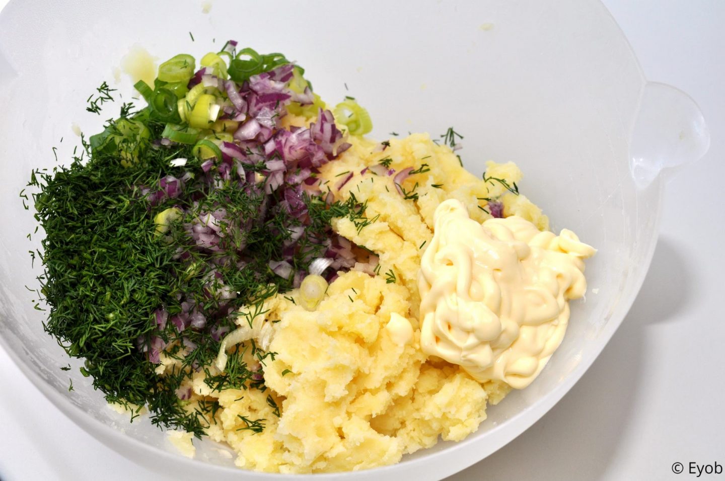 Aardappelsalade met dille en bosui